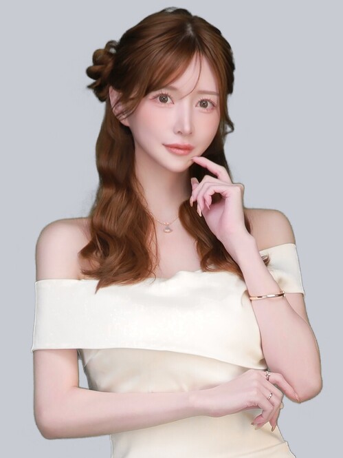 白いドレス姿のちなさん。CLUB Baron公式プロフィール掲載写真